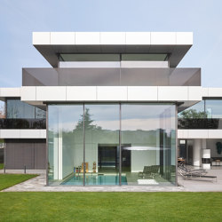 Frameless sliding windows measuring up to 25 m2 | Window types | swissFineLine