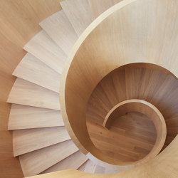 Palo Alto helical stair | Staircase systems | Siller Treppen